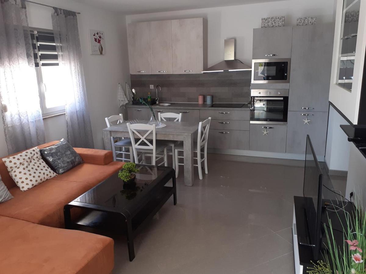 Apartman Nada Apartment Liznjan Exterior photo